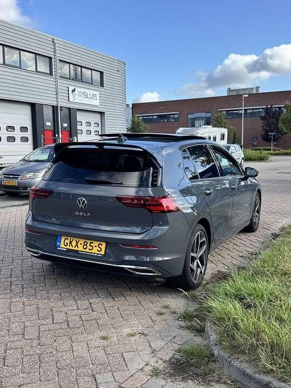 Occasion VW Golf VIII R-line 150 PK (110 kW) 2020 Grijs Stationwagen