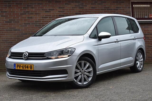Grijs Gebruikt 2016 VW Touran Comfortline MPV | € 10.949 (Goede deal) - Afbeelding 1/4