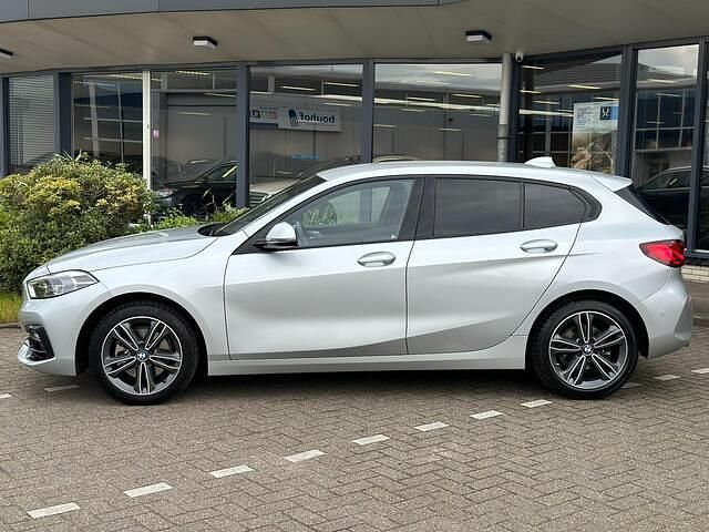 Occasion BMW 118 Executive 140 PK (102 kW) 2020 Grijs (metallic) Hatchback