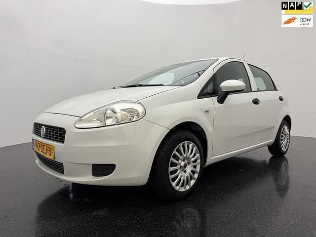 Wit Gebruikt 2009 Fiat Punto Evo Active Hatchback | € 1.995 (Goede deal) - Afbeelding 1/4