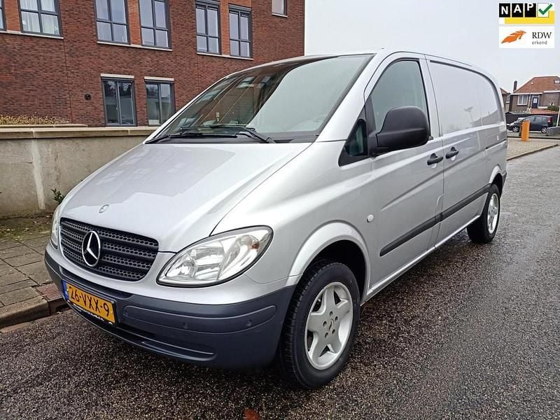 Grijs Occasion 2008 Mercedes 320 | € 9.850 - Afbeelding 1/4