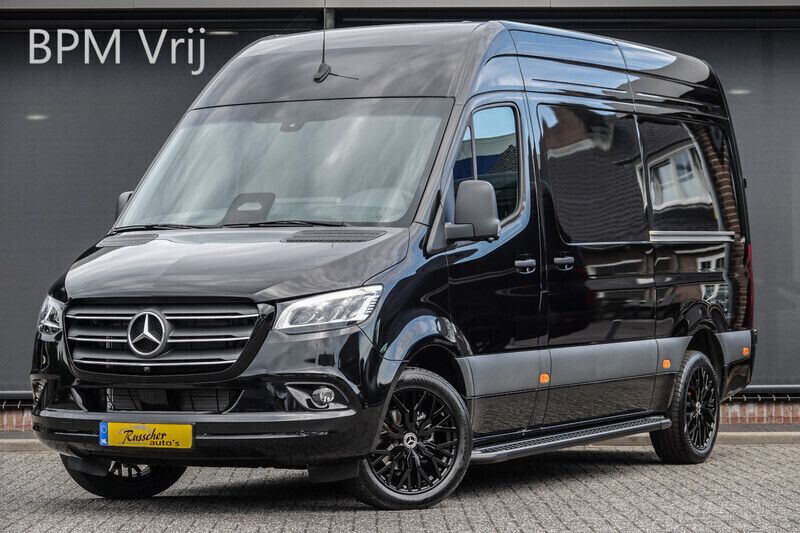 Zwart Nieuw 2024 Mercedes Sprinter Van | € 64.950 - Afbeelding 1/4