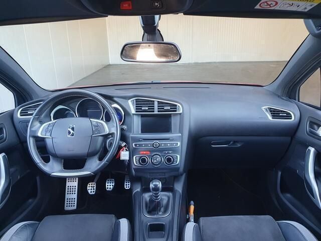 Occasion DS Automobiles DS4 Performance 131 PK (96 kW) 2017 Rood Hatchback