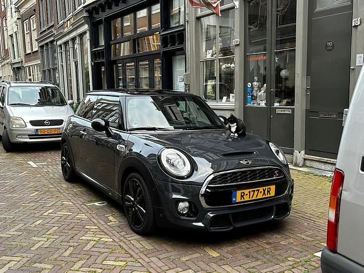 Gebruikt 2017 Mini Cooper S Business Hatchback | € 17.795 - Afbeelding 1/4