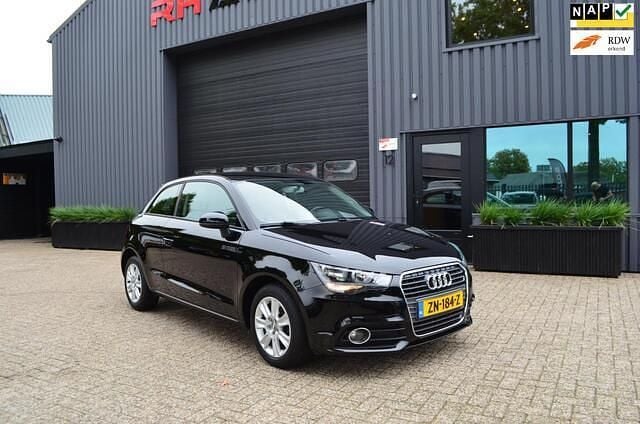 Zwart Gebruikt 2014 Audi A1 Attraction Hatchback | € 8.450 (Goede deal) - Afbeelding 1/4