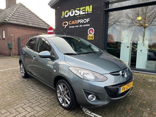 Grijs Occasion 2013 Mazda 2 Hatchback | € 5.750 (Eerlijke prijs) - Afbeelding 1/4