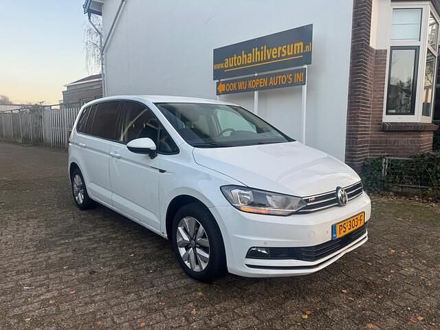 Wit Gebruikt 2017 VW Touran R-line MPV | € 8.999 (Eerlijke prijs) - Afbeelding 1/4
