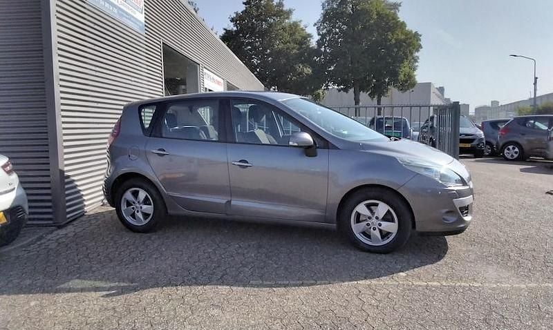 Occasion Renault Scénic III Dynamique 2010 Grijs (metallic) MPV