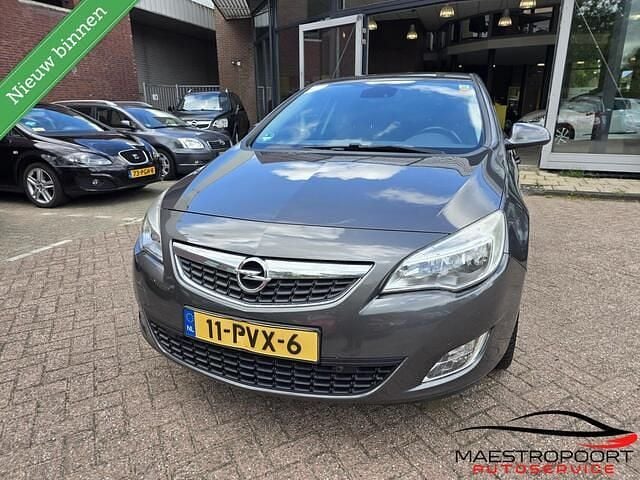 Grijs Gebruikt 2011 Opel Astra Edition Hatchback | € 3.950 (Super prijs) - Afbeelding 1/4