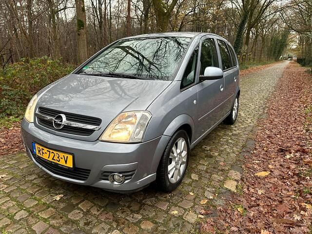 Grijs (metallic) Gebruikt 2009 Opel Meriva Cosmo MPV | € 2.150 (Eerlijke prijs) - Afbeelding 1/4