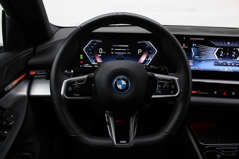 Occasion BMW 530e Shadowline 299 PK (219 kW) 2024 Sophistograu (grijs metallic) Stationwagen