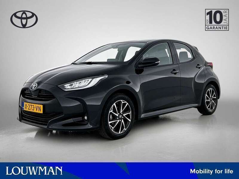 Donker zwart metallic Gebruikt 2024 Toyota Yaris Hatchback | € 21.845 (Eerlijke prijs) - Afbeelding 1/3