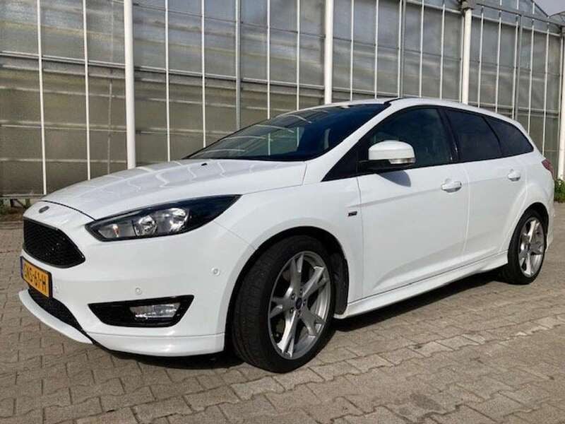 Wit Gebruikt 2017 Ford Focus Titanium Stationwagen | € 12.200 (Eerlijke prijs) - Afbeelding 1/4