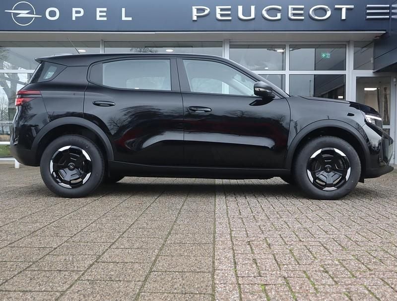 Nieuw Opel Frontera Edition 83 kW (113 PK) 2025 Zwart (metallic) SUV