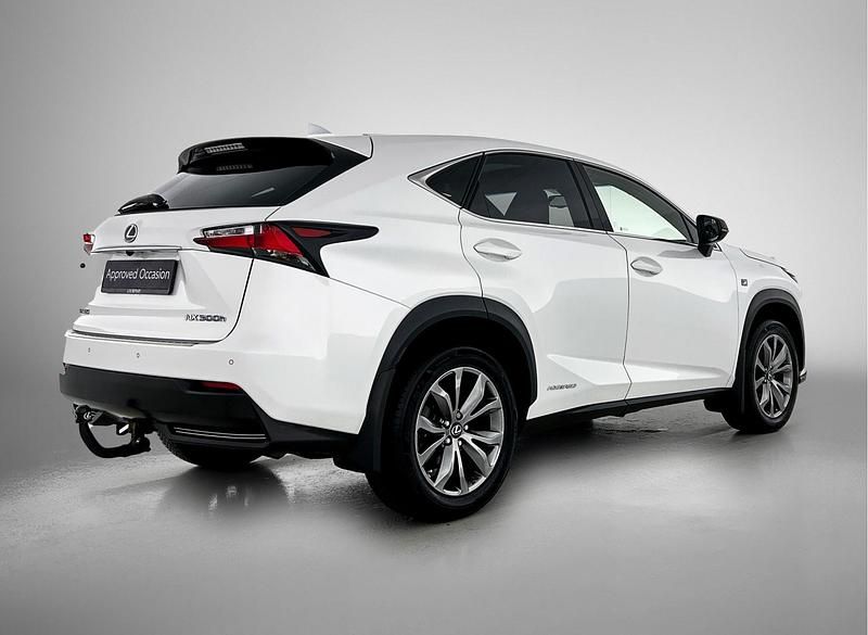 Occasion Lexus NX300h Sport Line 197 PK (144 kW) 2015 Wit (metallic) SUV