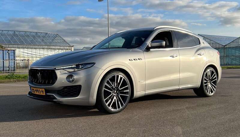 Zilver Gebruikt 2017 Maserati Levante SUV | € 42.950 - Afbeelding 1/4