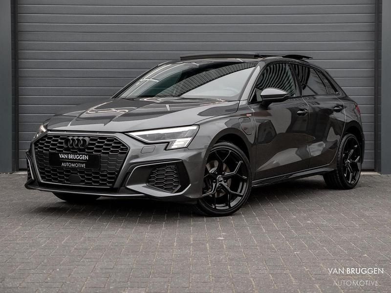 Occasion Audi A3 Sportback e-tron S-Line 204 PK (150 kW) 2022 Grijs Hatchback