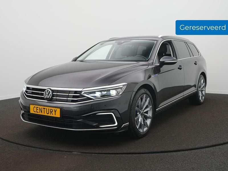 Grijs Occasion 2026 VW Passat Business Stationwagen | € 26.900 (Super prijs) - Afbeelding 1/4
