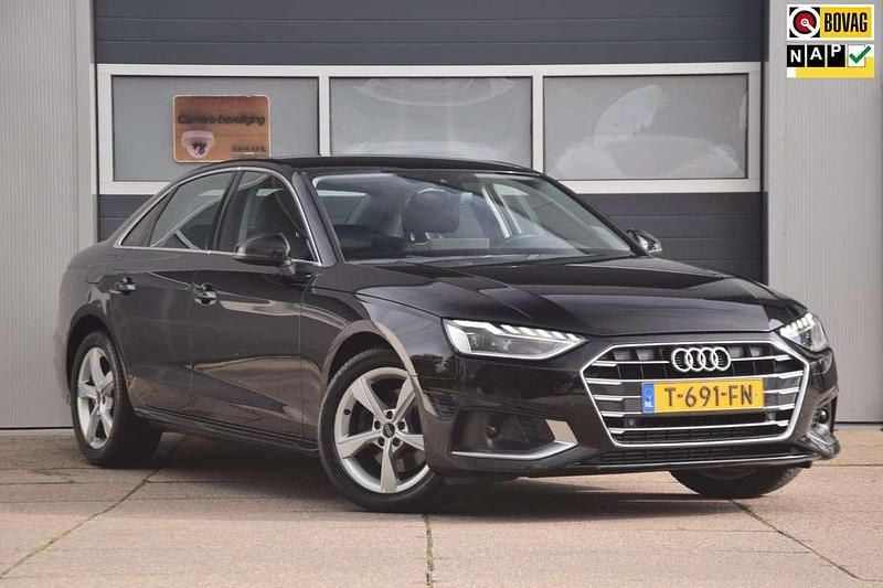 Zwart Gebruikt 2023 Audi A4 Advanced Sedan | € 32.900 (Eerlijke prijs) - Afbeelding 1/4