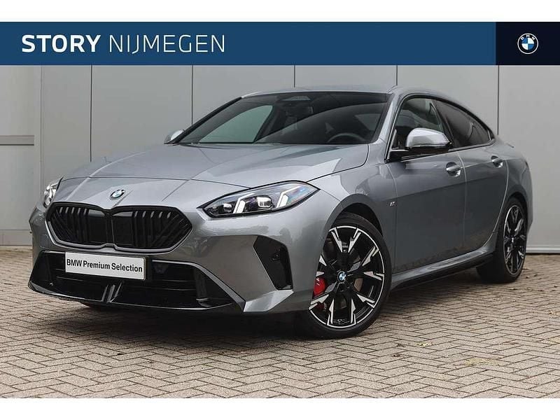 Grijs Gebruikt 2025 BMW 220 M Sport Coupé | € 43.950 (Super prijs) - Afbeelding 1/4
