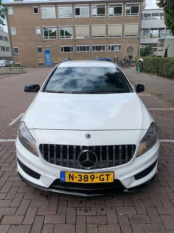 Wit Gebruikt 2013 Mercedes A180 Ambition Stationwagen | € 10.500 (Super prijs) - Afbeelding 1/4