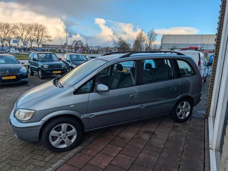 Occasion Opel Zafira 125 PK (91 kW) 2004 Grijs (metallic) MPV