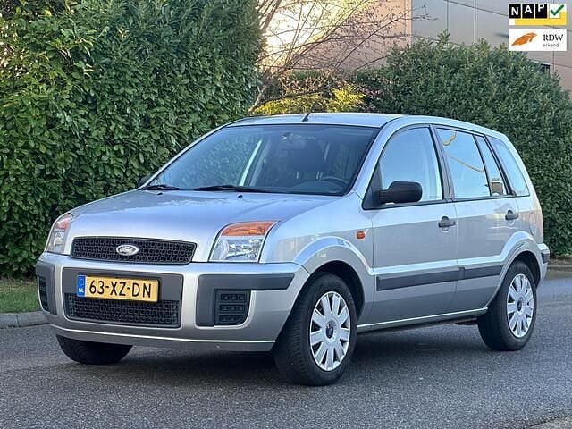 Grijs Gebruikt 2007 Ford Fusion MPV | € 2.250 (Eerlijke prijs) - Afbeelding 1/4