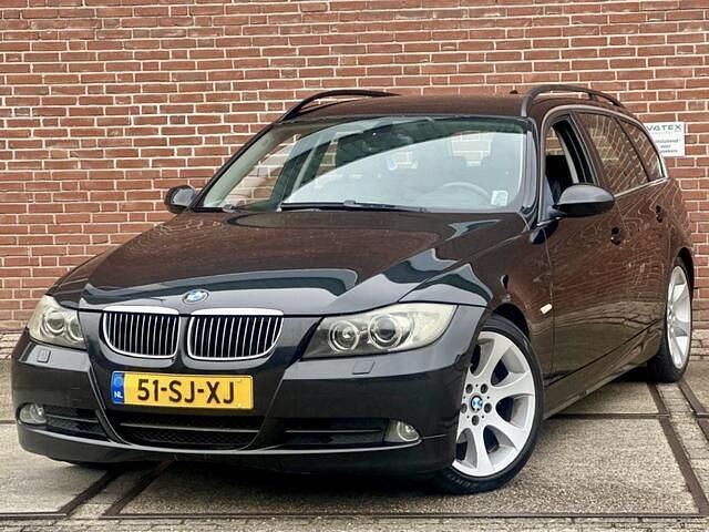 Zwart Gebruikt 2006 BMW 325 Executive Stationwagen | € 5.950 (Goede deal) - Afbeelding 1/4