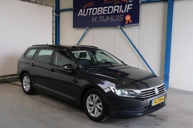 Grijs Gebruikt 2018 VW Passat Comfortline Stationwagen | € 17.600 (Eerlijke prijs) - Afbeelding 1/4