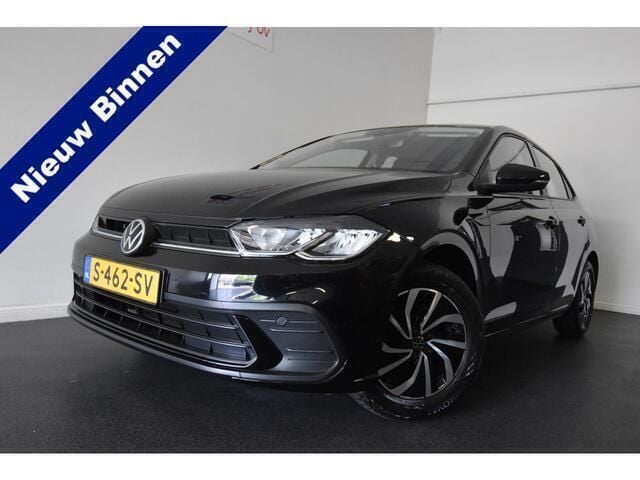 Zwart Gebruikt 2023 VW Polo Life Hatchback | € 18.400 (Eerlijke prijs) - Afbeelding 1/4