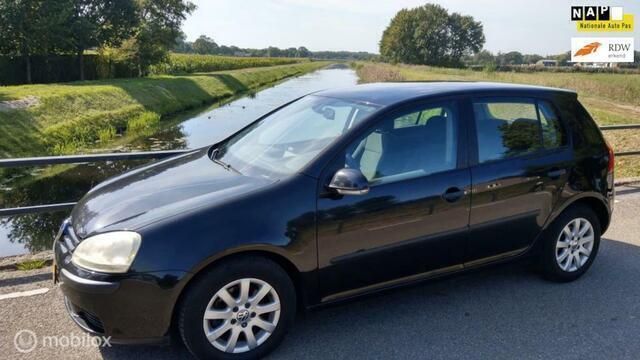 Zwart Gebruikt 2005 VW Golf IV Comfortline Hatchback | € 3.250 (Iets duurder) - Afbeelding 1/4