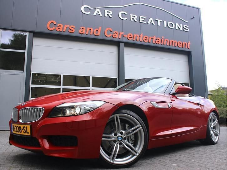 Rood, metallic lak Gebruikt 2010 BMW Z4 Executive Cabriolet | € 29.950 - Afbeelding 1/4