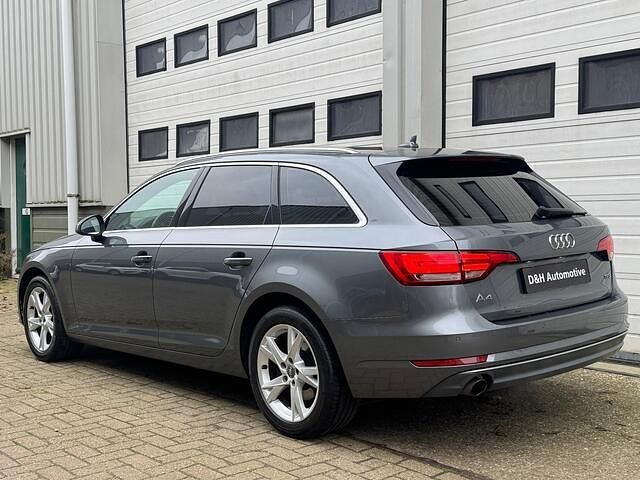 Occasion Audi A4 Sport 150 PK (110 kW) 2018 Grijs (metallic) Stationwagen