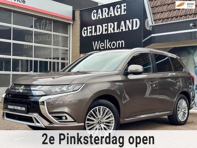 Bruin Gebruikt 2020 Mitsubishi Outlander Edition SUV | € 24.400 (Eerlijke prijs) - Afbeelding 1/4