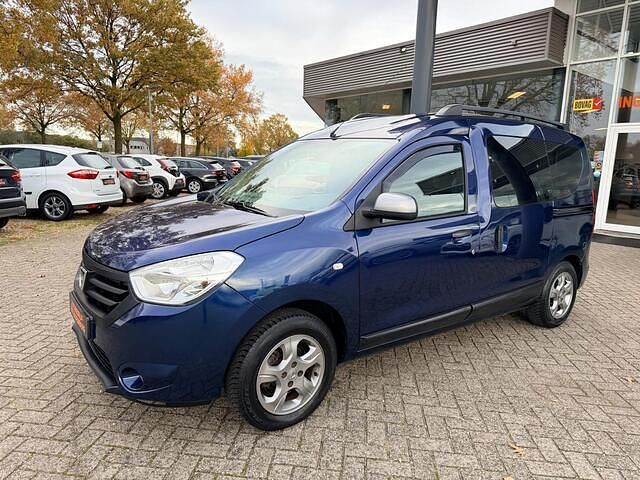 Blauw Gebruikt 2015 Dacia Dokker Ambiance MPV | € 12.940 (Eerlijke prijs) - Afbeelding 1/4