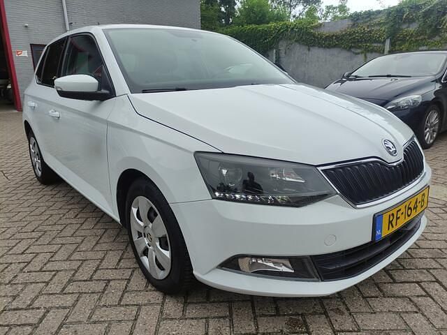 Wit Gebruikt 2018 Skoda Fabia Ambition Hatchback | € 9.750 (Eerlijke prijs) - Afbeelding 1/4