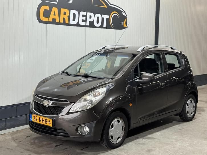 Bruin Gebruikt 2010 Chevrolet Spark LS Hatchback | € 1.499 (Duur) - Afbeelding 1/4