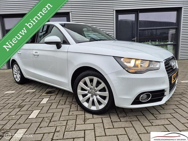 Wit Occasion 2012 Audi A1 Sportback Hatchback | € 7.500 (Eerlijke prijs) - Afbeelding 1/4