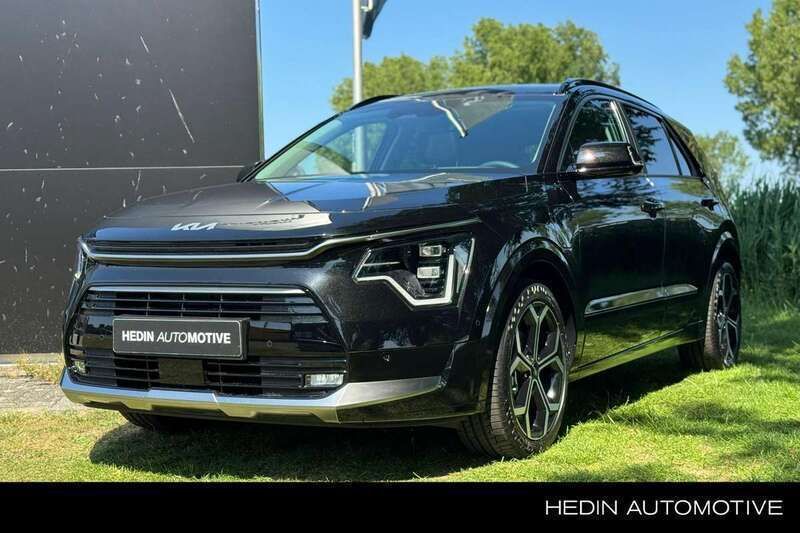 Zwart Nieuw 2025 Kia Niro SUV | € 42.690 (Iets duurder) - Afbeelding 1/4