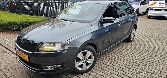 Grijs Gebruikt 2018 Skoda Rapid Clever Hatchback | € 8.950 (Eerlijke prijs) - Afbeelding 1/4