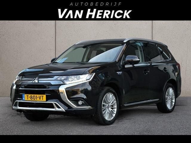 Zwart Gebruikt 2020 Mitsubishi Outlander Intense+ SUV | € 18.945 (Super prijs) - Afbeelding 1/4