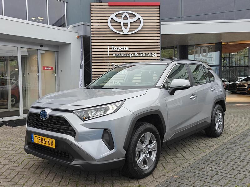 Grijs Occasion 2023 Toyota RAV4 Hybrid Business Edition SUV | € 35.900 (Super prijs) - Afbeelding 1/4