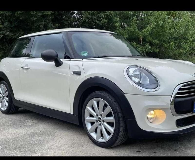 Wit Gebruikt 2015 Mini ONE Business Hatchback | € 8.500 (Goede deal) - Afbeelding 1/4