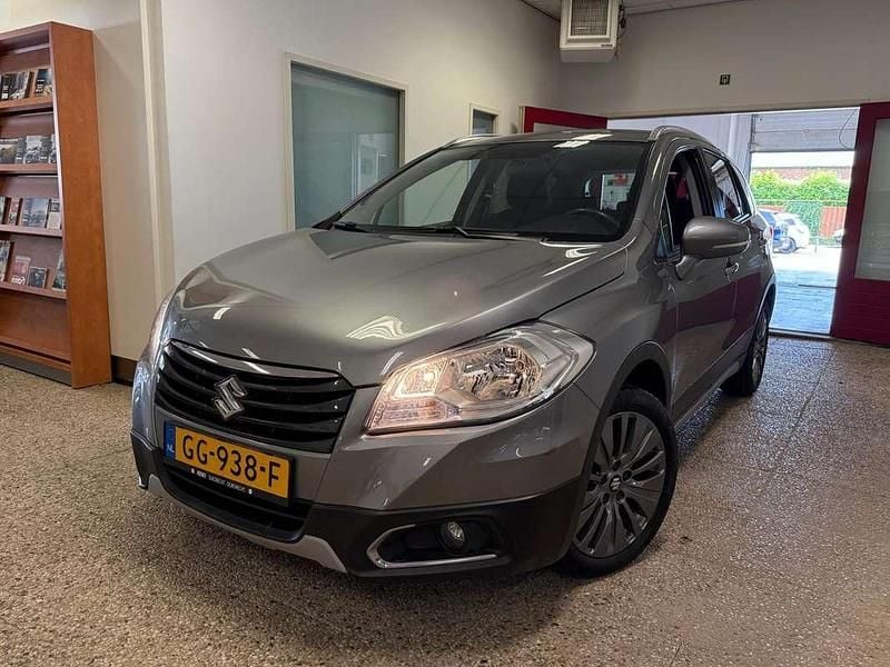 Grijs Occasion 2015 Suzuki SX4 S-Cross Exclusive SUV | € 16.499 (Iets duurder) - Afbeelding 1/4
