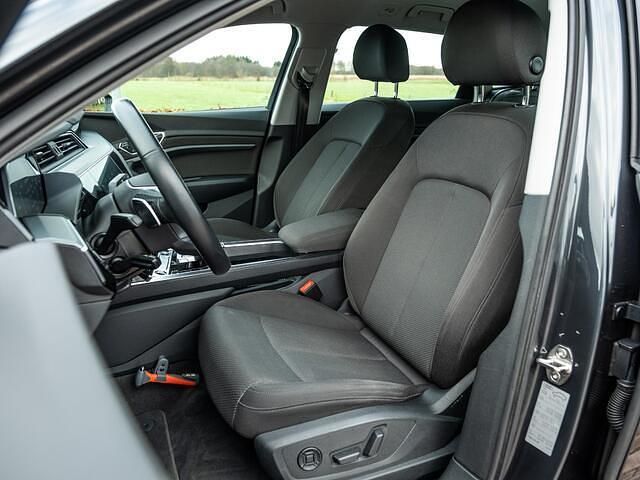 Occasion Audi e-tron Business 300 kW (408 PK) 2020 Grijs (metallic) SUV