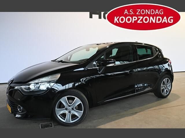 Zwart Occasion 2016 Renault Clio IV Night&Day Hatchback | € 5.940 (Eerlijke prijs) - Afbeelding 1/4