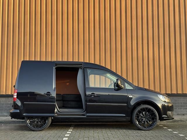 Occasion VW Caddy 102 PK (75 kW) 2011 Zwart (metallic) MPV