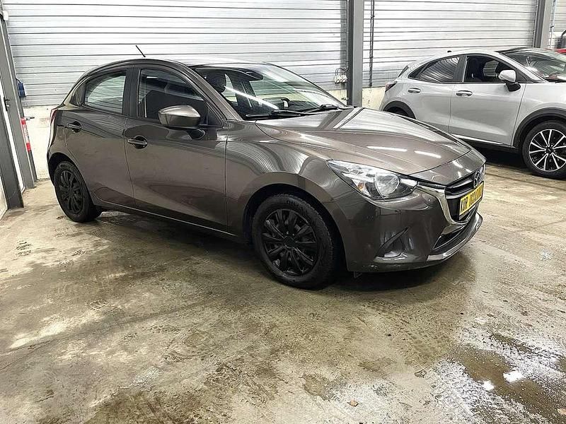 Occasion Mazda 2 75 PK (55 kW) 2015 Grijs (metallic) Hatchback