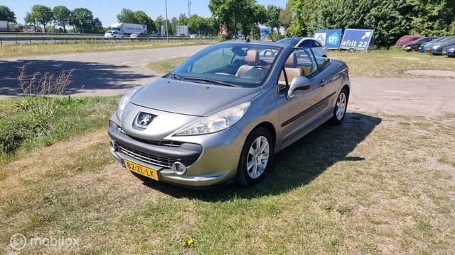 Grijs Gebruikt 2008 Peugeot 207 CC Roland Garros Cabriolet | € 2.500 (Eerlijke prijs) - Afbeelding 1/4
