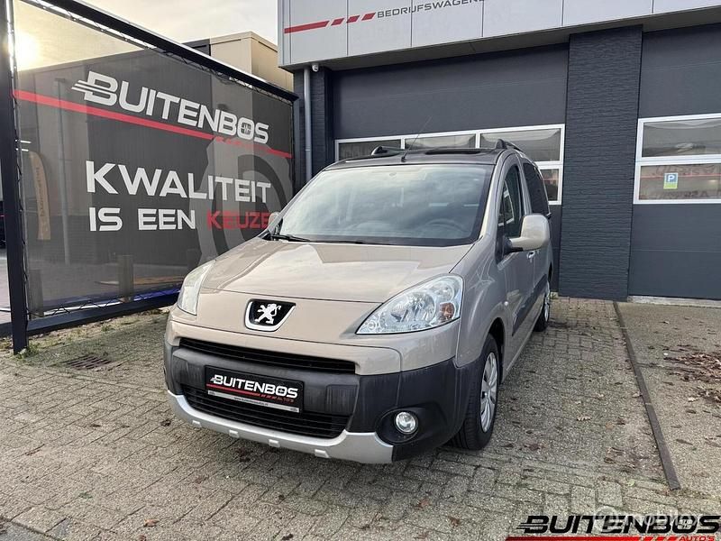 Geel Occasion 2010 Peugeot Partner Tepee MPV | € 4.995 (Eerlijke prijs) - Afbeelding 1/4
